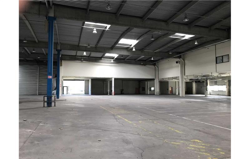 Location d'entrepôt de 8 445 m² à Taverny - 95150 photo - 1