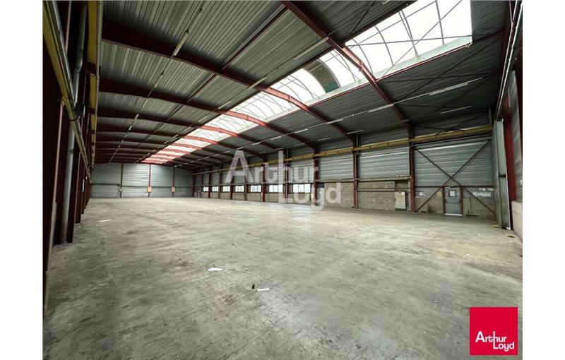 Location d'entrepôt de 1 190 m² à Thorigné-Fouillard - 35235 photo - 1