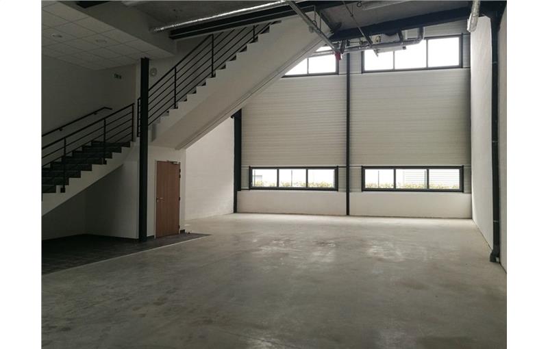 Location d'entrepôt de 252 m² à Tigery - 91250 photo - 1