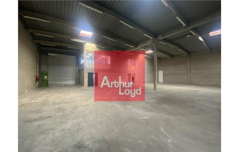 Location d'entrepôt de 910 m² à Torcy - 77200 photo - 1