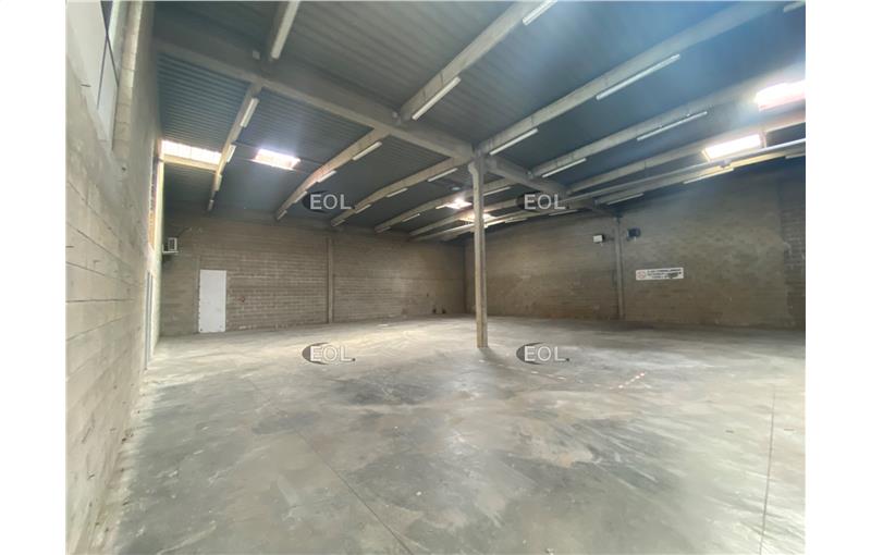 Location d'entrepôt de 910 m² à Torcy - 77200 photo - 1