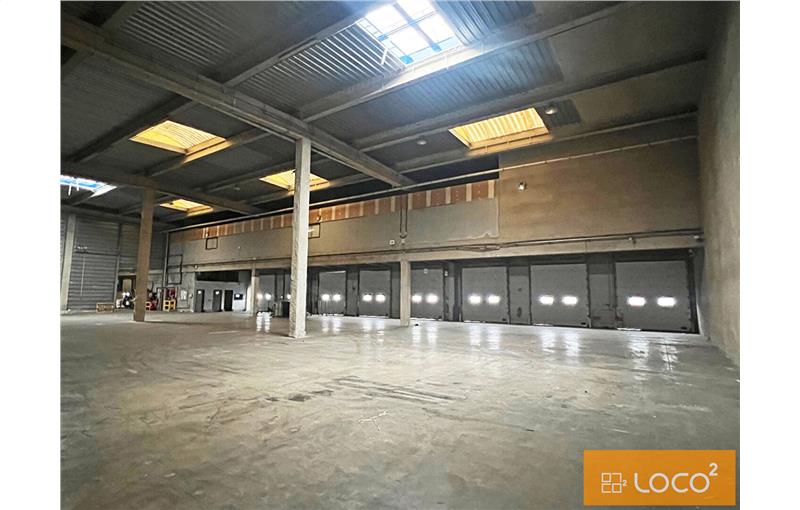 Location d'entrepôt de 4 566 m² à Toulouse - 31000 photo - 1
