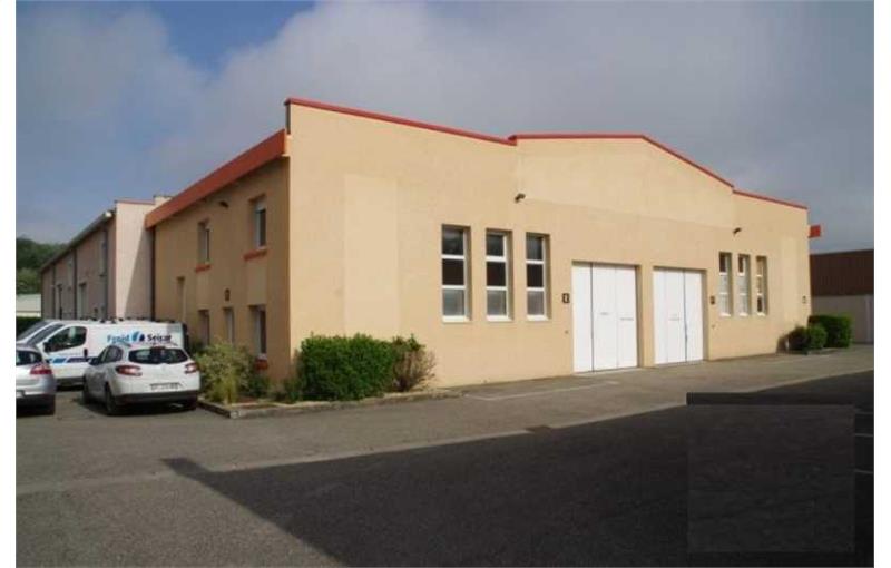 Location d'entrepôt de 206 m² à Toussieu - 69780 photo - 1