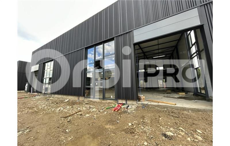 Location d'entrepôt de 750 m² à Trévoux - 01600 photo - 1
