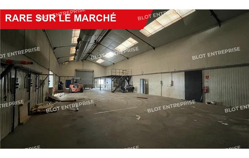 Location d'entrepôt de 797 m² à Trignac - 44570 photo - 1