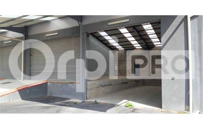 Location d'entrepôt de 200 m² à Vaux-le-Pénil - 77000 photo - 1