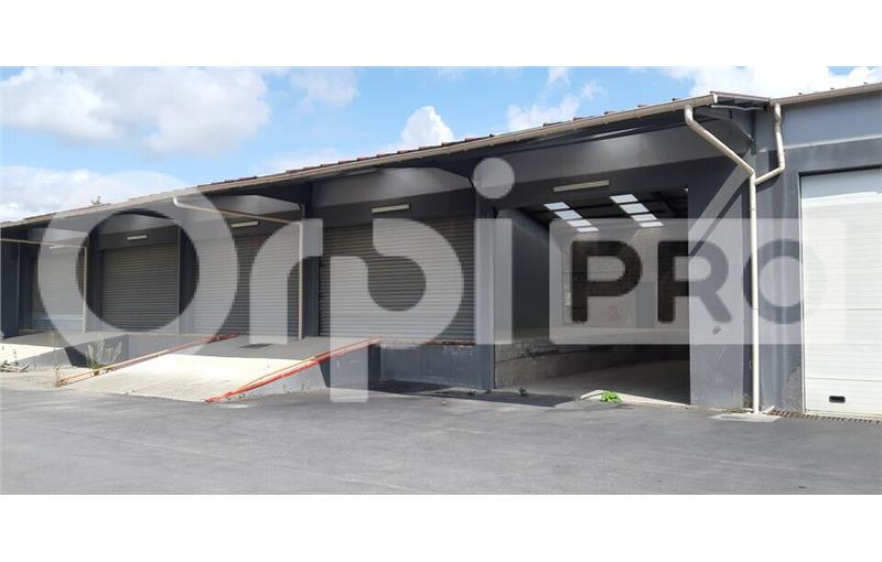 Location d'entrepôt de 500 m² à Vaux-le-Pénil - 77000 photo - 1