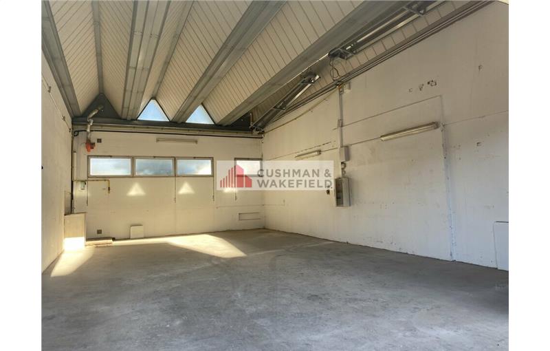 Location d'entrepôt de 1 200 m² à Vendargues - 34740 photo - 1