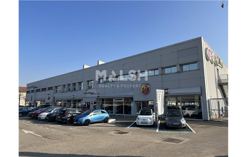 Location d'entrepôt de 3 250 m² à Vénissieux - 69200 photo - 1