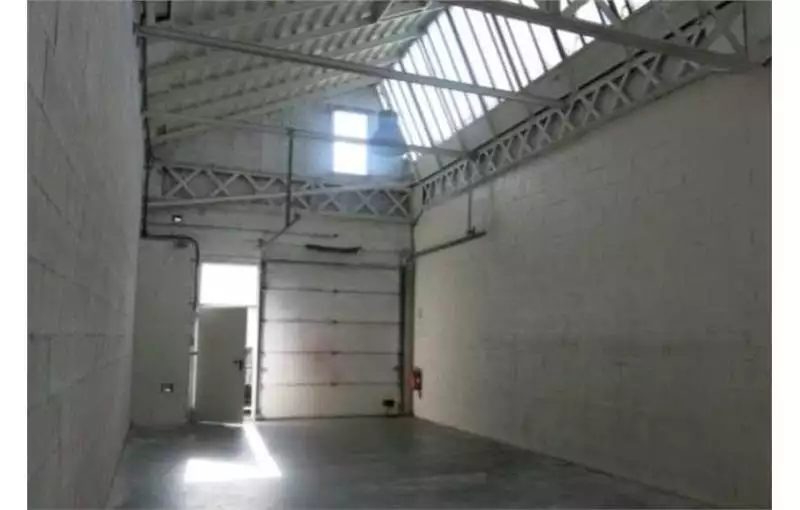Location d'entrepôt de 424 m² à Vénissieux - 69200