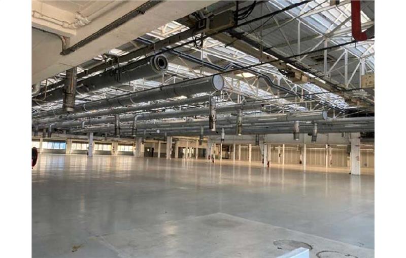 Location d'entrepôt de 5 674 m² à Vénissieux - 69200 photo - 1