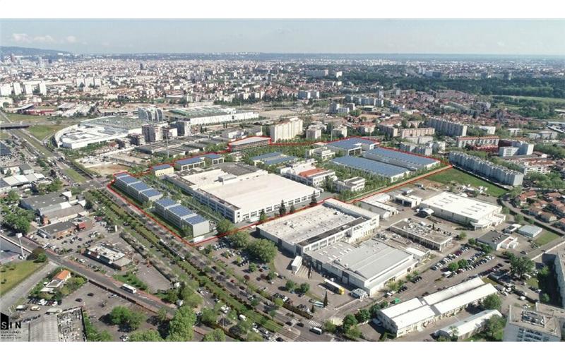 Location d'entrepôt de 6 574 m² à Vénissieux - 69200 photo - 1