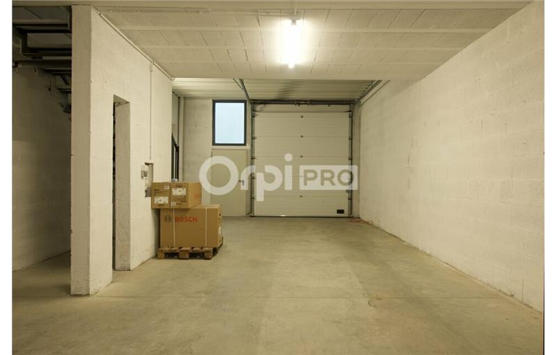 Location d'entrepôt de 112 m² à Vénissieux - 69200 photo - 1