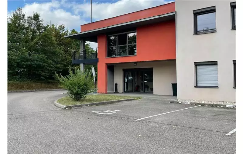 Location d'entrepôt de 913 m² à Vénissieux - 69200