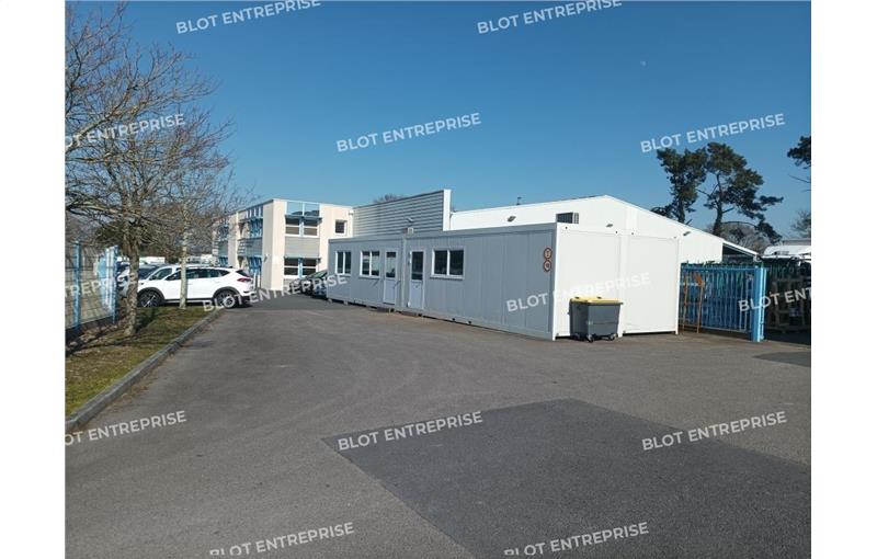 Location d'entrepôt de 5 142 m² à Vigneux-de-Bretagne - 44360 photo - 1