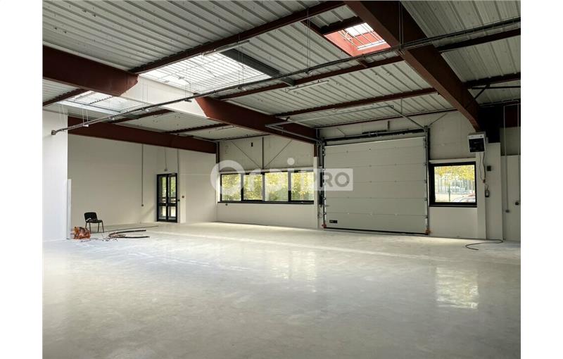 Location d'entrepôt de 401 m² à Villebon-sur-Yvette - 91140 photo - 1