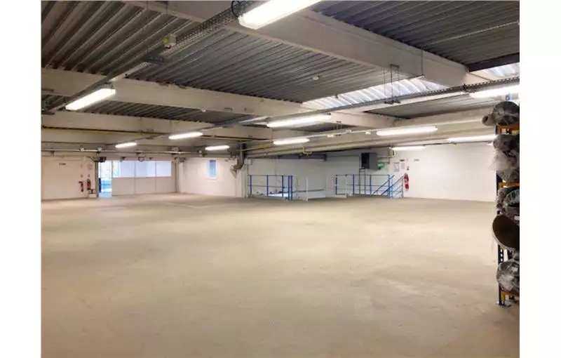 Location d'entrepôt de 1033 m² à Villejuif - 94800