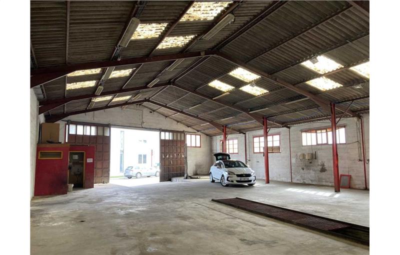Location d'entrepôt de 490 m² à Villenave-d'Ornon - 33140 photo - 1