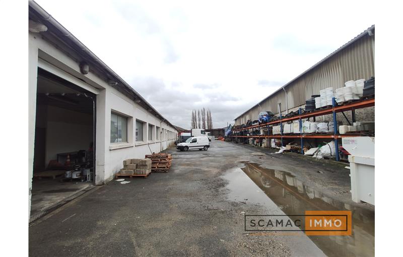 Location d'entrepôt de 2 300 m² à Villeneuve-le-Roi - 94290 photo - 1
