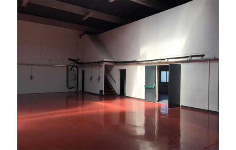 Location d'entrepôt de 651 m² à Villeurbanne - 69100 photo - 1