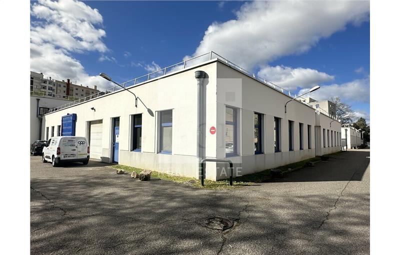 Location d'entrepôt de 268 m² à Villeurbanne - 69100 photo - 1