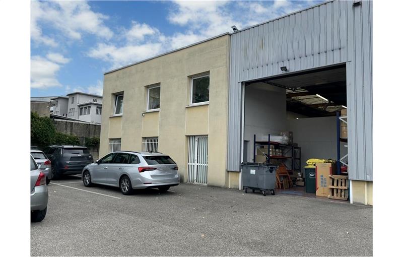 Location d'entrepôt de 723 m² à Villeurbanne - 69100 photo - 1
