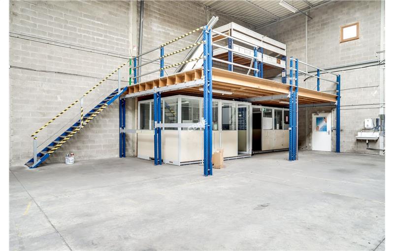 Location d'entrepôt de 820 m² à Vitry-sur-Seine - 94400 photo - 1