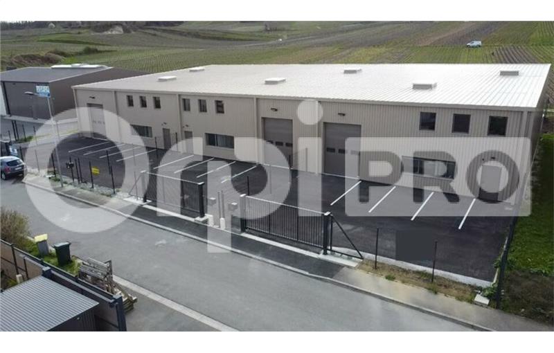 Location d'entrepôt de 365 m² à Vrigny - 51390 photo - 1