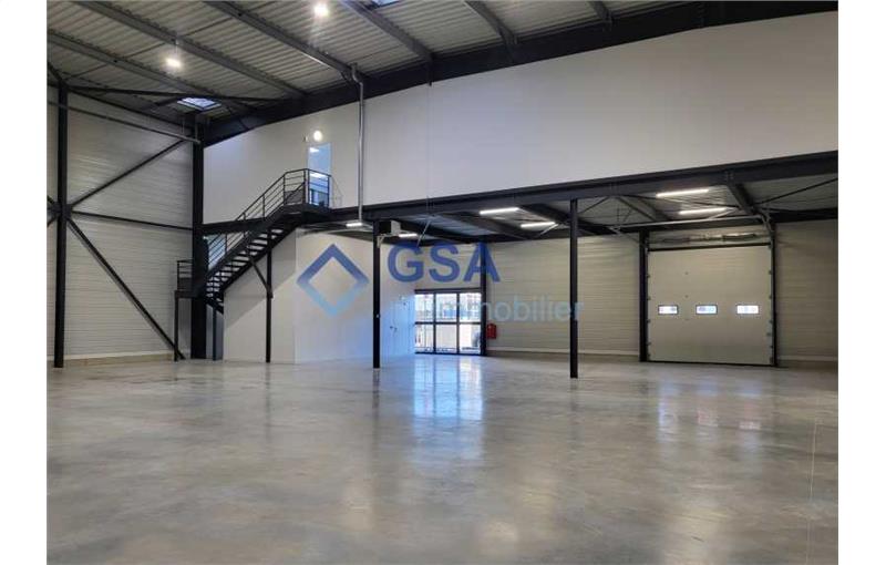 Location d'entrepôt de 758 m² à Wissous - 91320 photo - 1