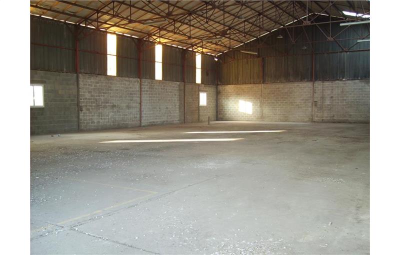 Location d'entrepôt de 730 m² à Yffiniac - 22120 photo - 1