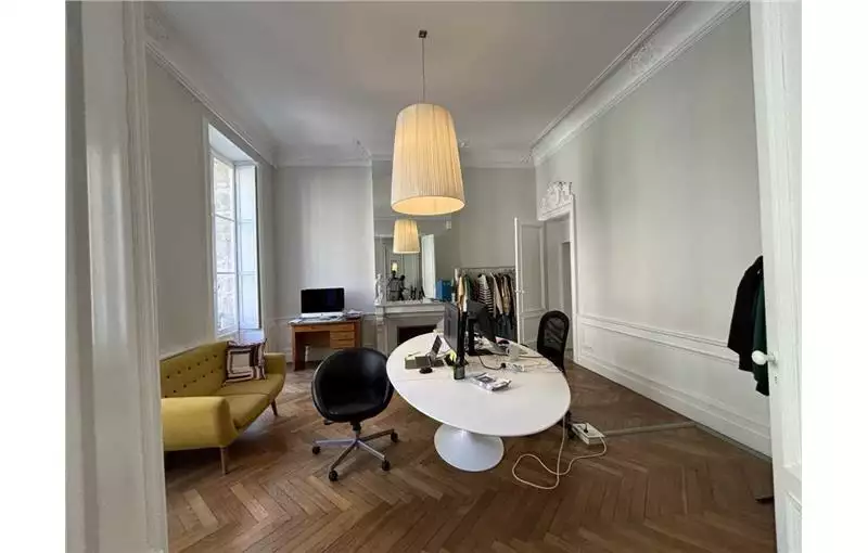 Vente de bureau de 340 m² à Bordeaux - 33000