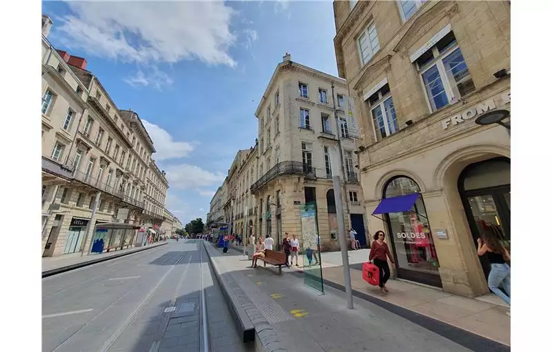 Vente de bureau de 140 m² à Bordeaux - 33000