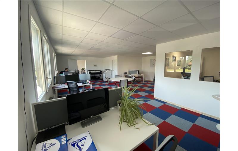Achat de bureau de 86 m² à Bourgneuf-en-Retz - 44580 photo - 1