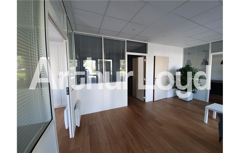 Bureau en vente de 78 m² à Caen - 14000 photo - 1