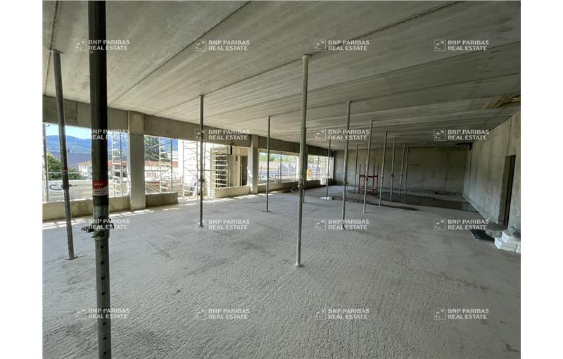 Bureau à acheter de 5 252 m² à Chambéry - 73000 photo - 1
