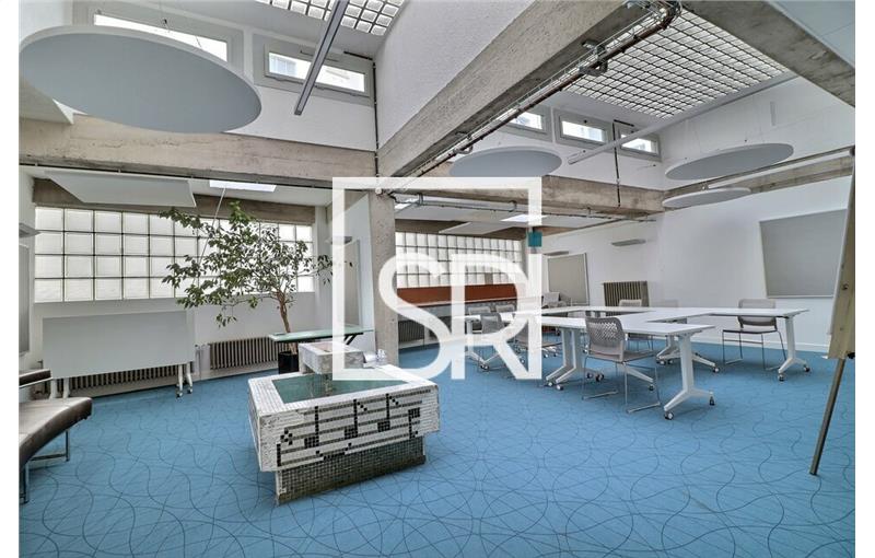 Achat de bureau de 305 m² à Clermont-Ferrand - 63000 photo - 1
