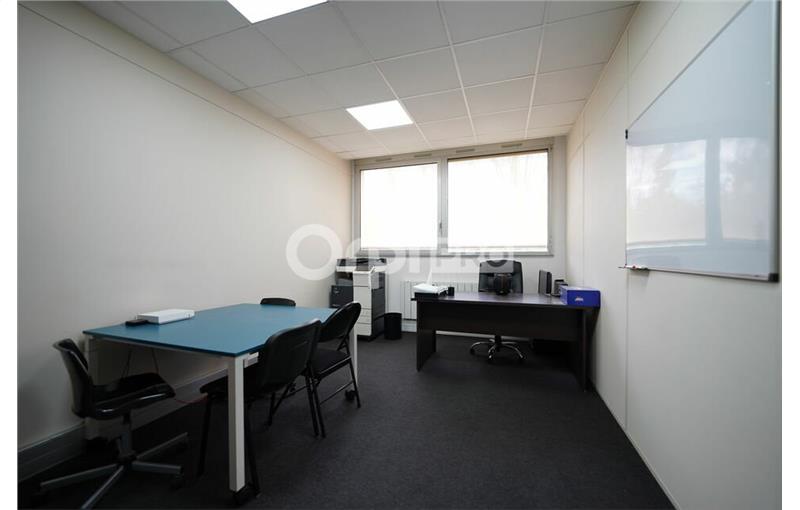 Vente de bureau de 36 m² à Dardilly - 69570 photo - 1