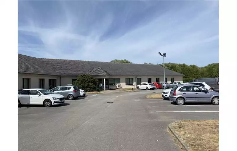 Bureau à vendre de 630 m² à Estrées-Deniécourt - 80200