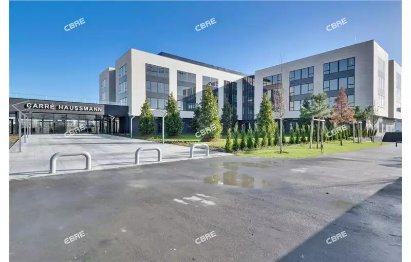 Bureau à acheter de 2483 m² à Jossigny - 77600