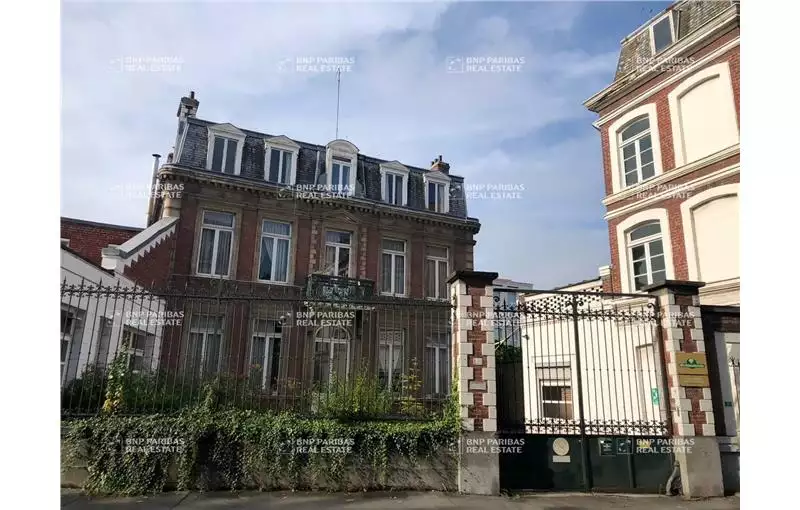Bureau à acheter de 300 m² à Lille - 59000