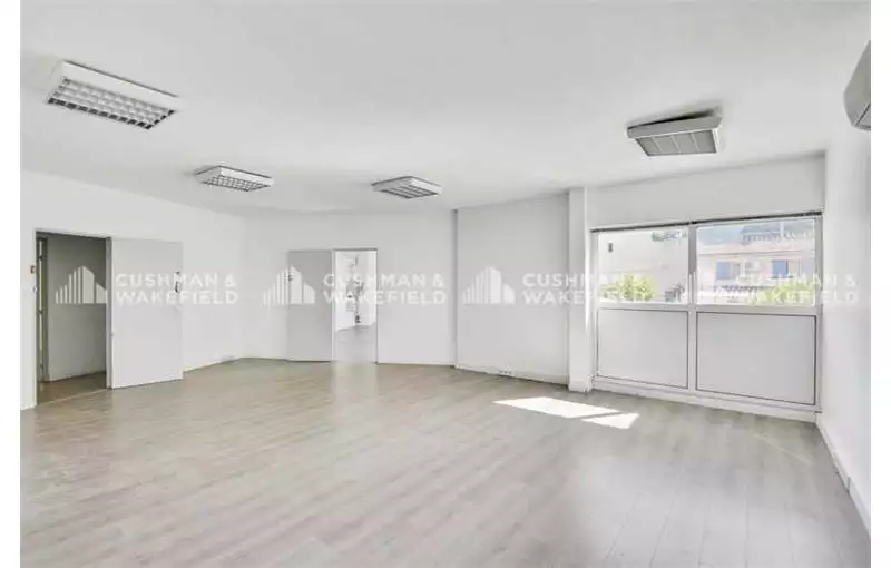 Bureau à vendre de 262 m² à Marseille 16 - 13016