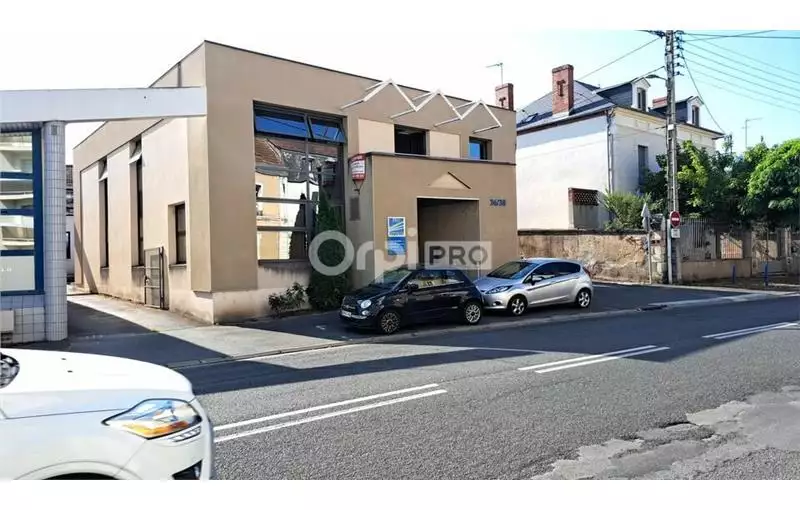 Bureau en vente de 400 m² à Montluçon - 03100
