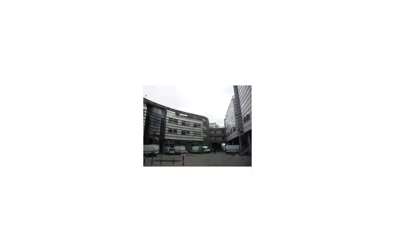 Bureau en vente de 301 m² à Montreuil - 93100