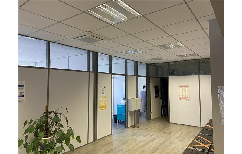 Vente de bureau de 638 m² à Mulhouse - 68100 photo - 1