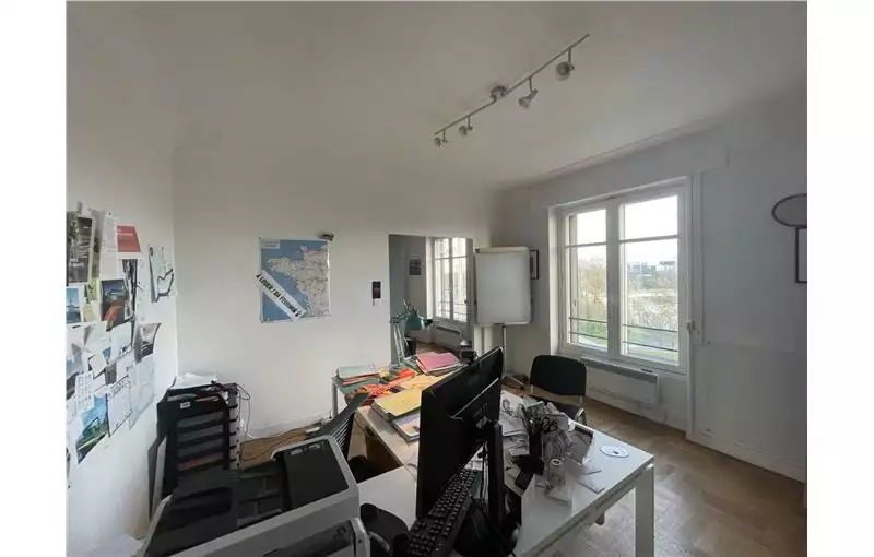 Bureau à acheter de 60 m² à Nantes - 44000