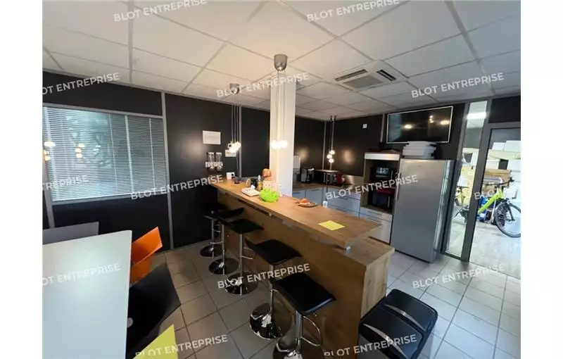 Bureau à vendre de 600 m² à Nantes - 44000
