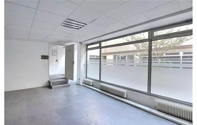 Vente de bureau de 255 m² à Paris 20 - 75020