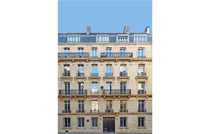 Vente de bureau de 230 m² à Paris 8 - 75008 photo - 1