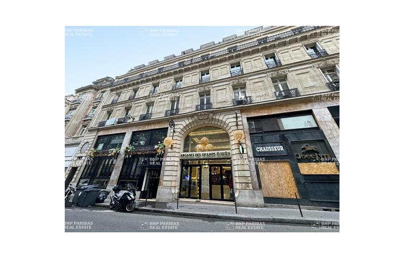 Vente de bureau de 156 m² à Paris 8 - 75008 photo - 1