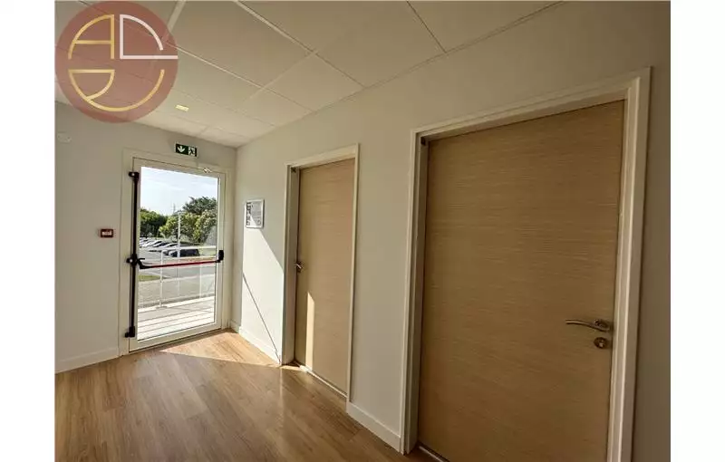 Bureau à acheter de 83 m² à Portet-sur-Garonne - 31120